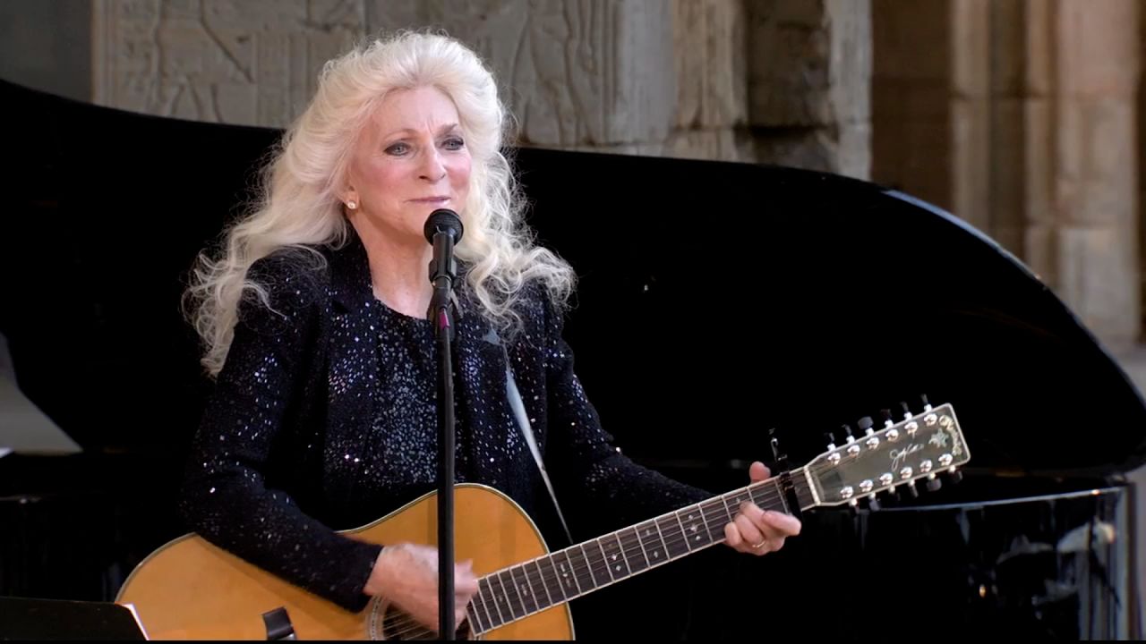 Judy Collins live performance